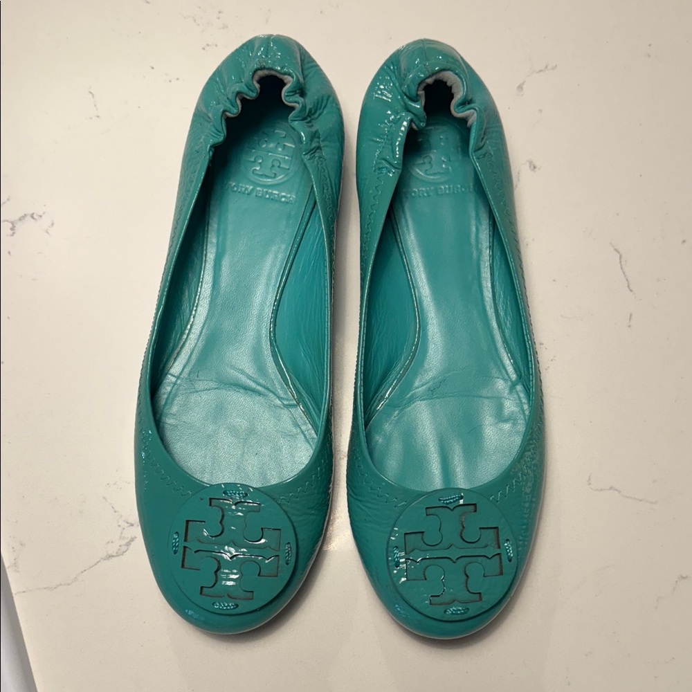 Tory Burch Women's 9.5 Green Minnie Flats
